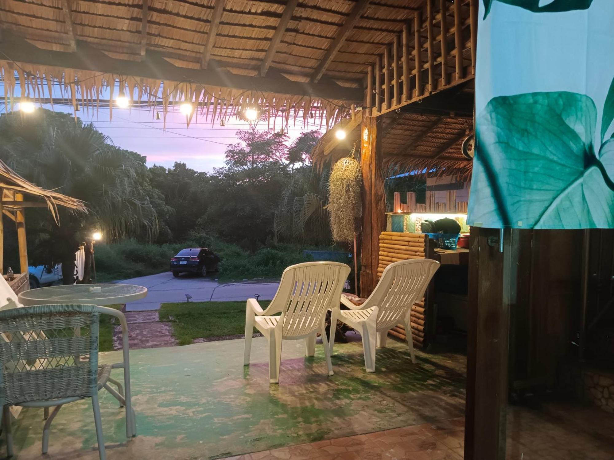 Tiki Bar-Kantiang Guesthouse Ко-Ланта Екстер'єр фото