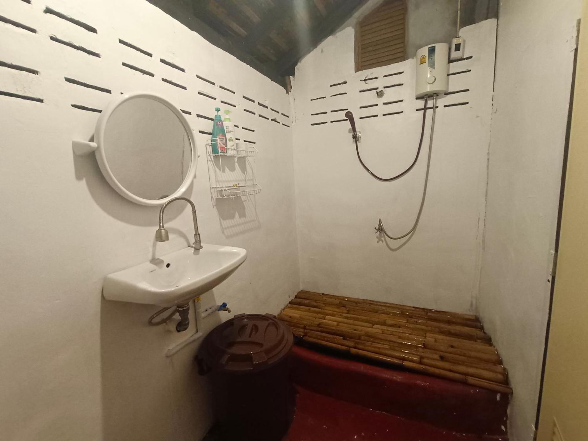 Tiki Bar-Kantiang Guesthouse Ко-Ланта Екстер'єр фото