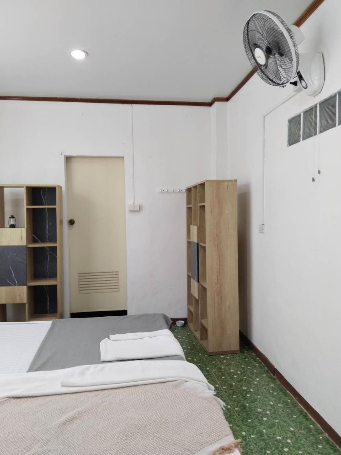 Tiki Bar-Kantiang Guesthouse Ко-Ланта Екстер'єр фото